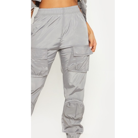 Silver Grey Shell 3D Pocket Detail Joggers Parachute Pants S New - Picture 4 of 4